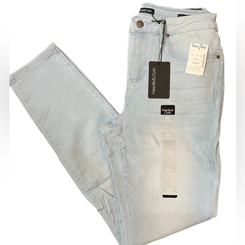 Women's Light Wash Ankle Jeans Size 8 Nwt New